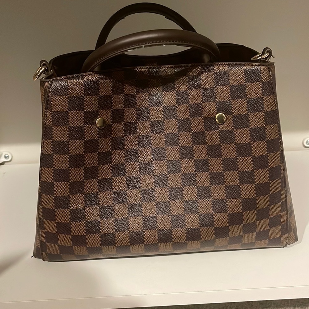 Crossbody bag